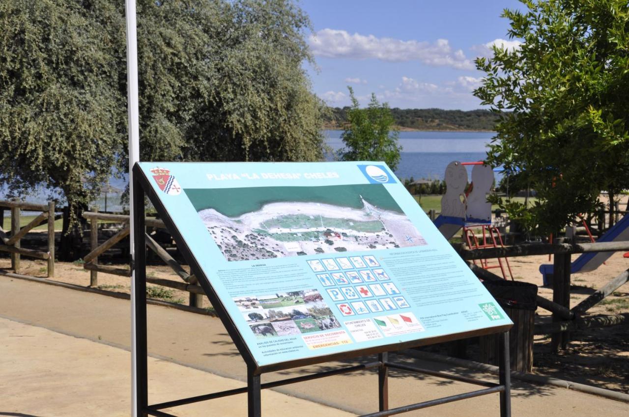 Hostel Cruceros Alqueva Cheles Zewnętrze zdjęcie